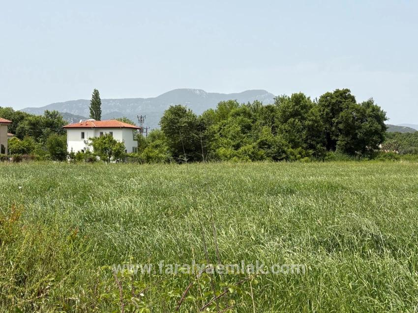 2100 M2 Großes Grundstück Zum Verkauf In Okçular Marmaris.