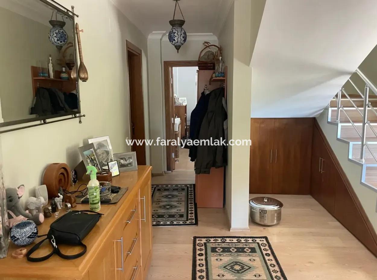 4 2 Villen Zum Verkauf Auf Einem Grundstück Von 6000M2 In Dalyan Gulpinar