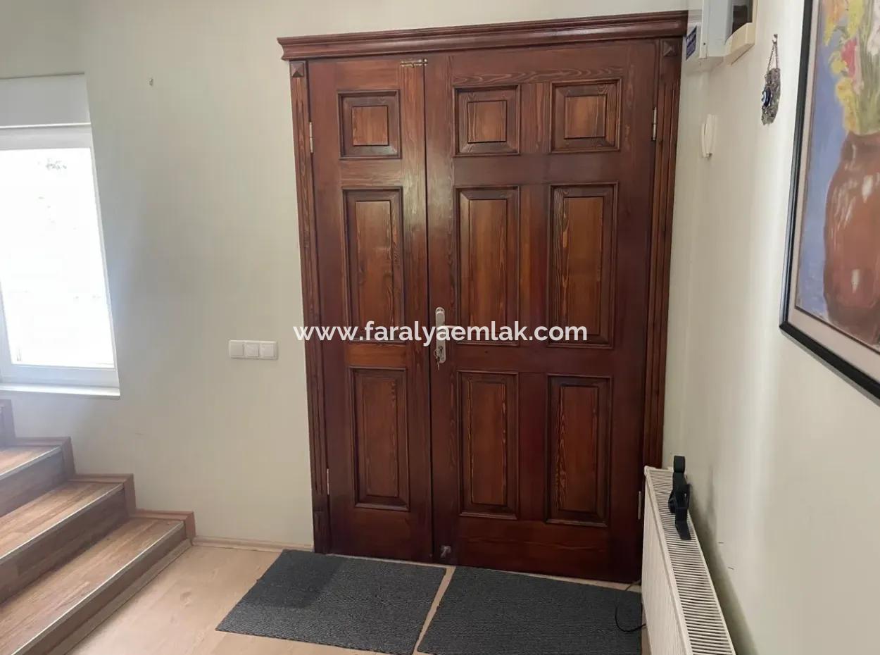 4 2 Villen Zum Verkauf Auf Einem Grundstück Von 6000M2 In Dalyan Gulpinar