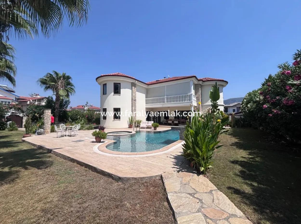 5 1 Villa Zum Verkauf In Dalyan Maraş Für 980M2 Grundstück An Der Ecke