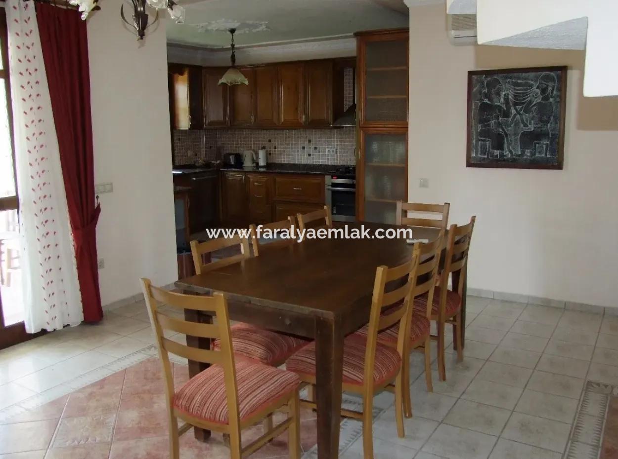 Der Malerische See Und Der Kanal In Die Lagune Zum Meer, Luxus-Villa Zum Verkauf In Der Königlichen Gräber Von Maras