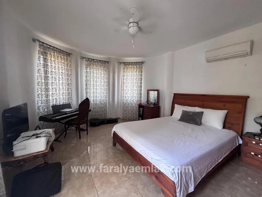 Corner Plot Of 980m2 With 5+1 Rooms For Sale In Dalyan, Maraş.