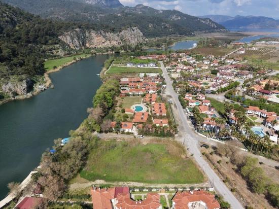 2600m2 Land For Sale In Dalyan Gülpınar, Next To The Canal, With 20% Tourism Zoning