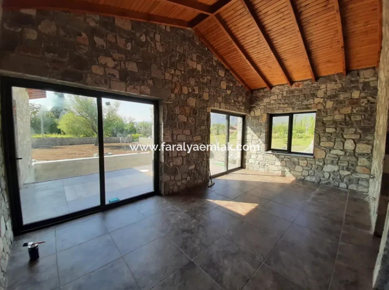 3 1 Stone Houses For Sale In 930M2 Plot In Zeytinalan