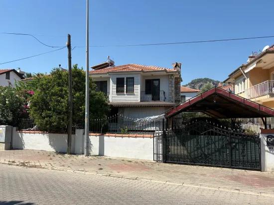 В Центре Dalyan Внутри Участка 300m2 Вилла 3+1 На Продажу