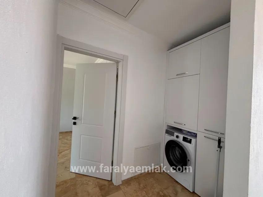 Ortaca Dalyan Mah. Satılık 4+1 Villa - 500 m²