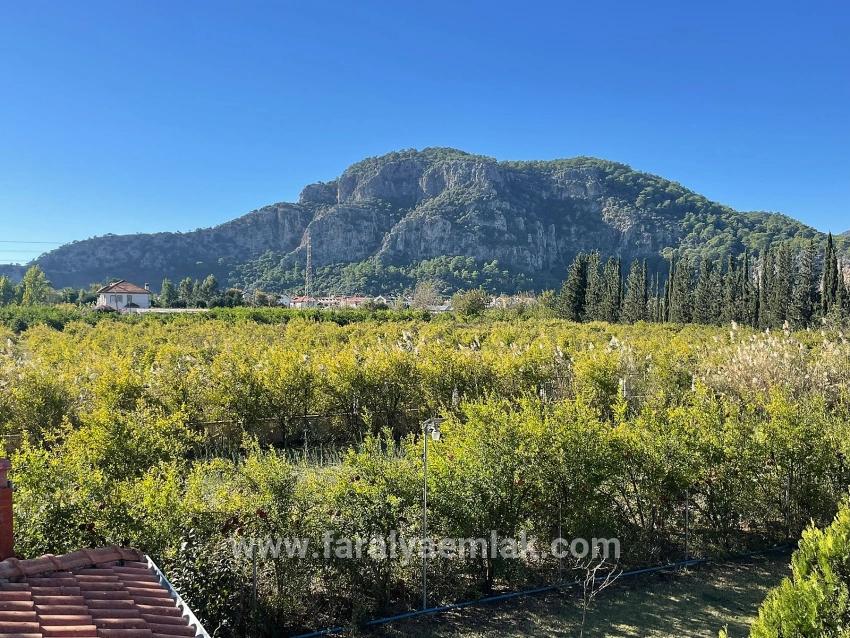 Dalyan Gülpınar'da 6000m2 Arsa İçerisinde 4+2 Satılık Villa