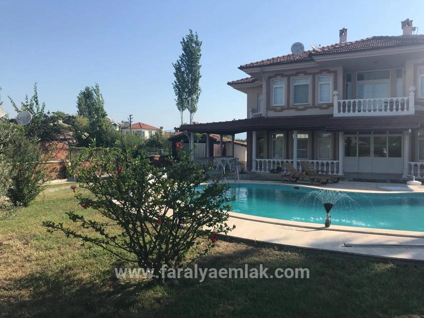 Dalyan'da 1000m2 Arsa İçerisinde 4+1 Satılık Villa