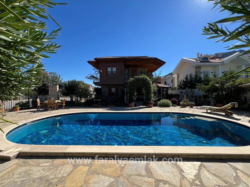 Dalyan Gülpınar'da 580m2 Arsa İçerisinde Satılık Taş Villa