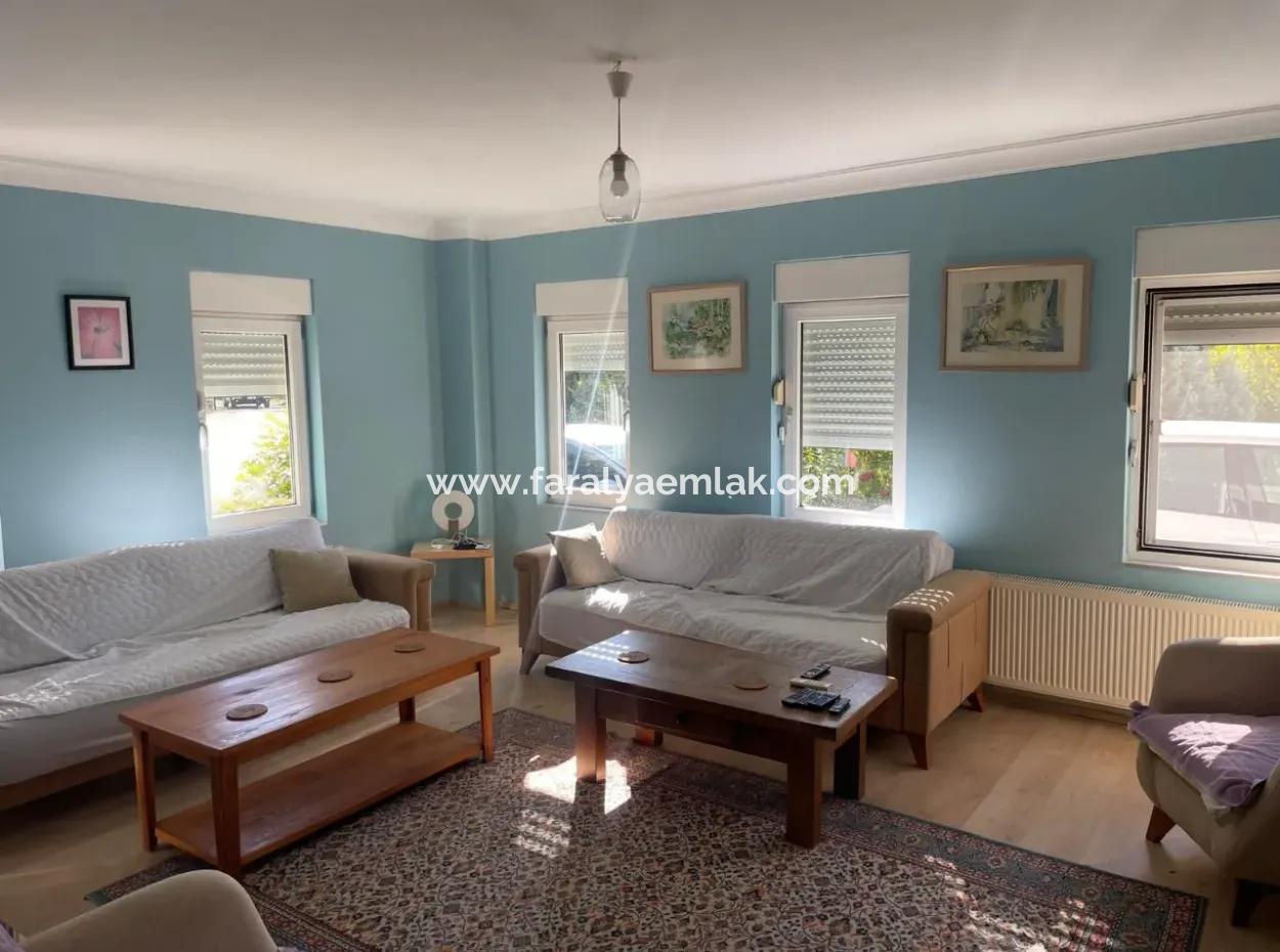 Dalyan Gülpınar'da 6000M2 Arsa İçerisinde 4+2 Satılık Villa