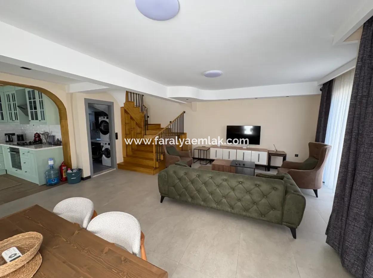 Dalyan'da Gülpınar'da Satılık 4+1 Villa