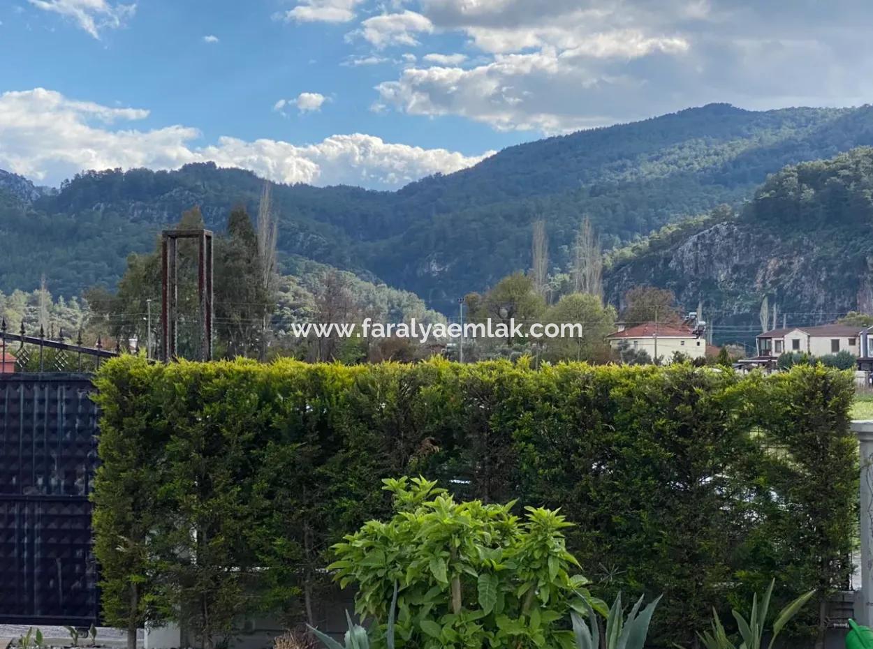 Okçular'da Satılık Villa Lüks 5 Yatak Odalı Satılık Villa