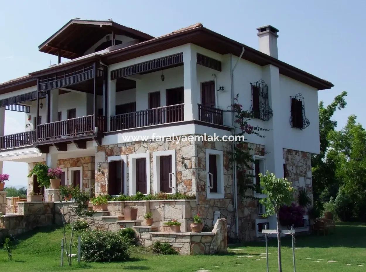 Dalyan Satılık Malikane Dalyan 12,338M2 Arsa İçinde Satılık Lüks Villa