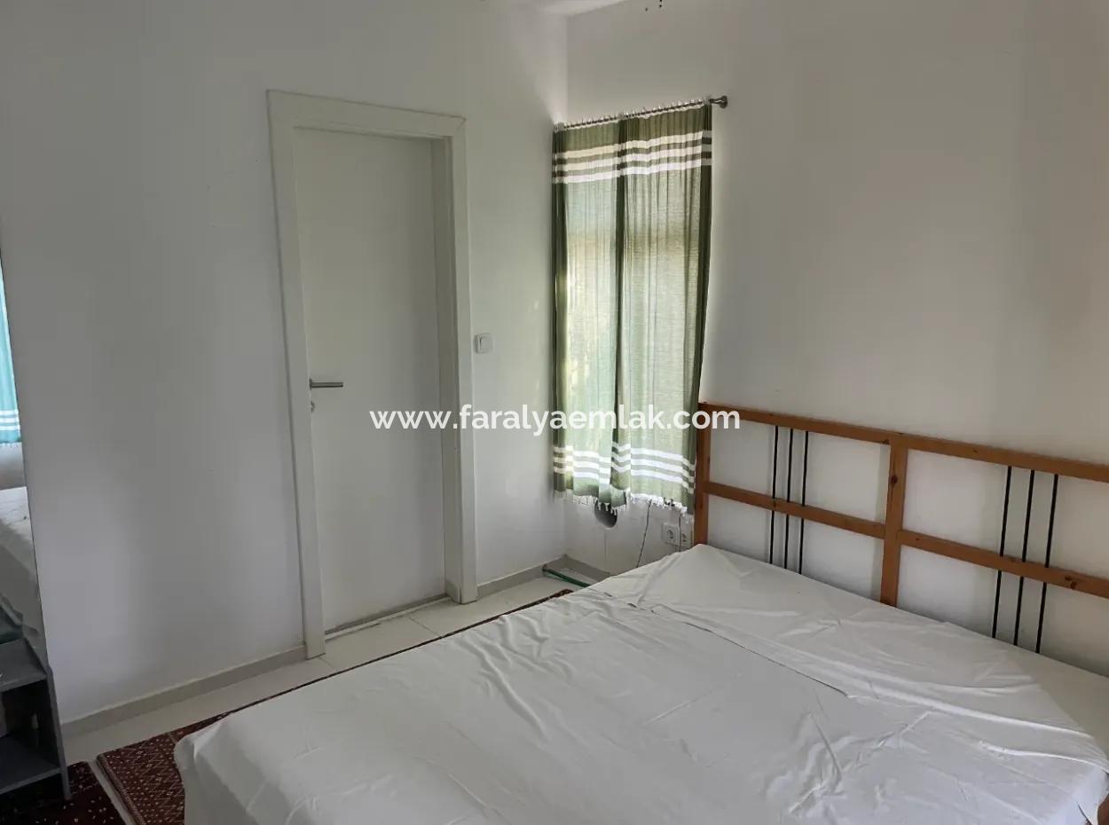 Eskiköy'de 2882 M2 Arsa İçerisinde Müstakil Satılık Tek Katlı Ev